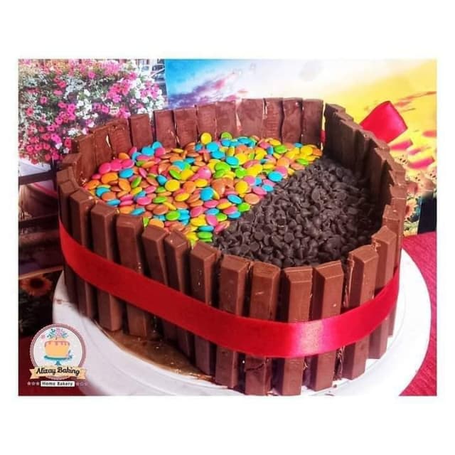 Kit kat cake