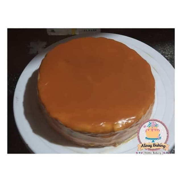 Vanilla caramel cake