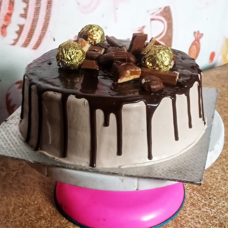 Chocolate loaded cake