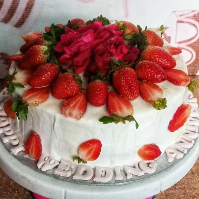 Strawberry cake
