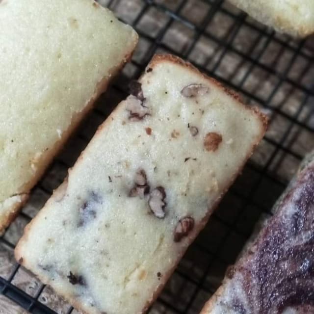 Vanilla walnut