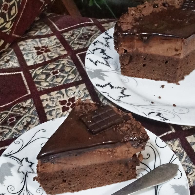 Chocolate mousse cake