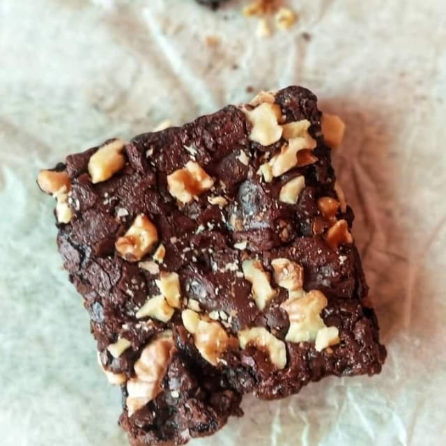 Walnut fudge brownie
