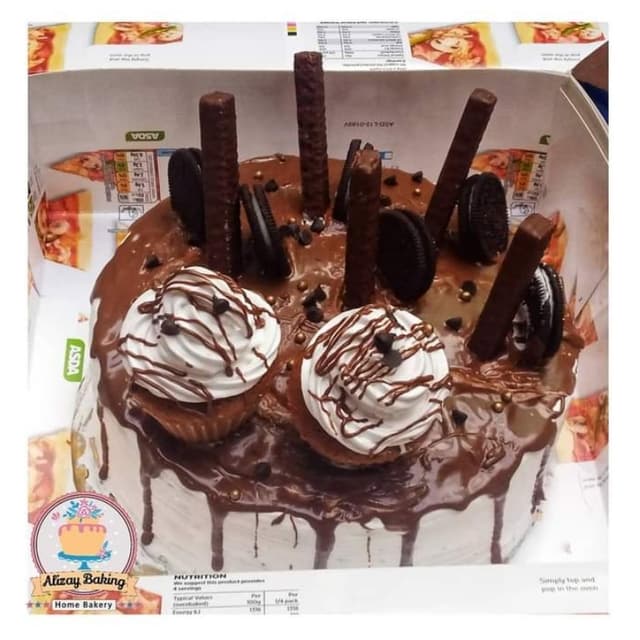 Chocolate cake with Customize Toppings