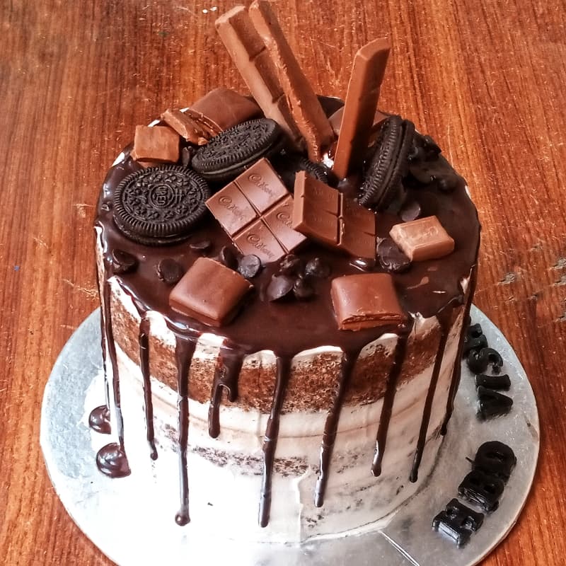 Chocolate loaded cake ( 3lbs)