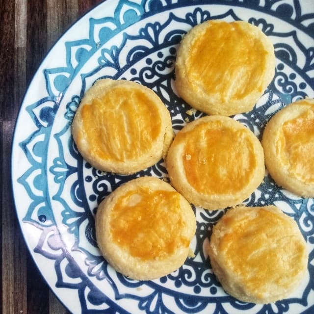 Naan khatai