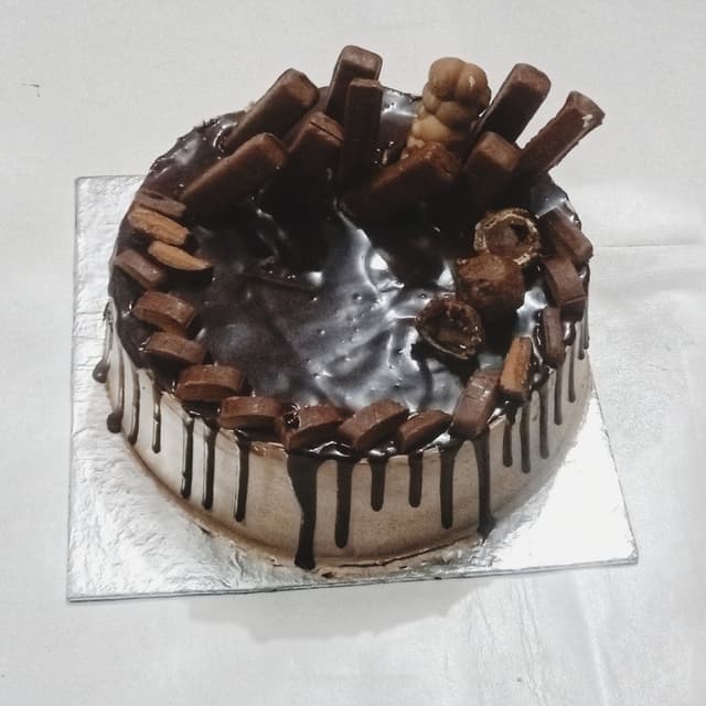 Chocolate loaded kake