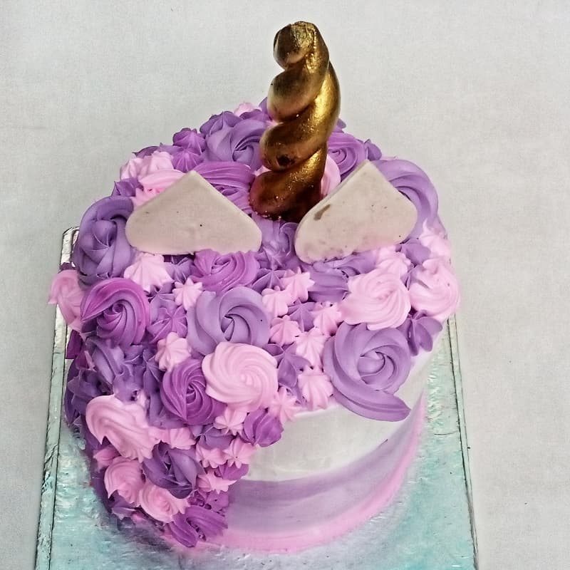 Pink & purple unicorn cake