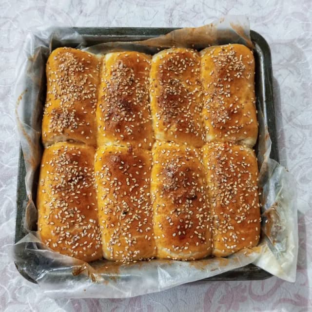 Dinner rolls