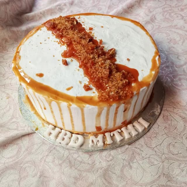 Coffee crunch cake
