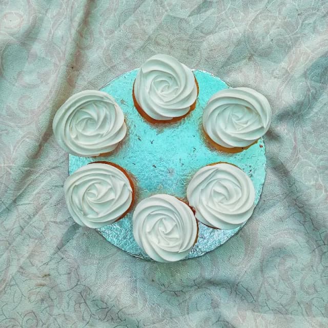 Creamy Vanilla  cupcakes