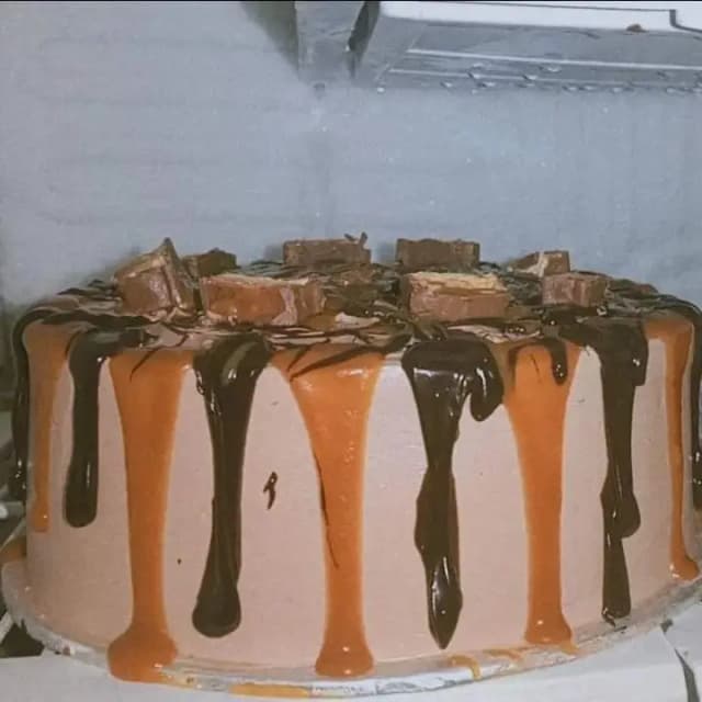 Snickers Cake